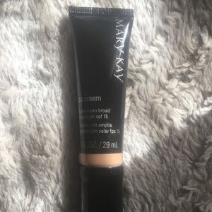 Mary Kay cc cream
